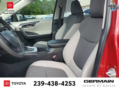 Used 2024 Toyota RAV4 XLE w/ Convenience Package FWD image 20