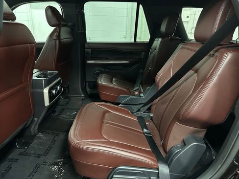 Used 2023 Ford Expedition Limited AWD/4WD image 21