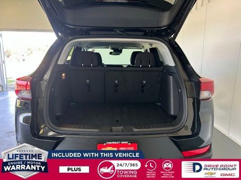 Used 2024 Chevrolet TrailBlazer LT w/ Convenience Package AWD/4WD image 11