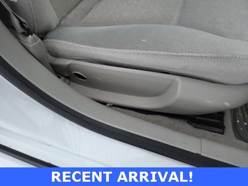 Used 2014 Chevrolet Impala LT w/ LT Sunroof Package image 36