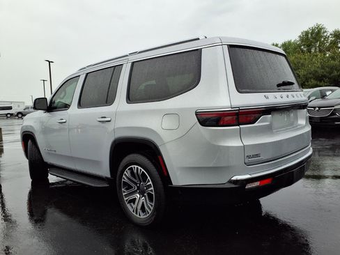 Used 2022 Jeep Wagoneer Series III w/ Convenience Group I AWD/4WD image 35