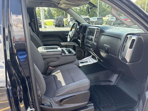 Used 2018 Chevrolet Silverado 1500 LT w/ LT Convenience Package AWD/4WD image 11