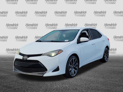 Used 2019 Toyota Corolla LE image 3