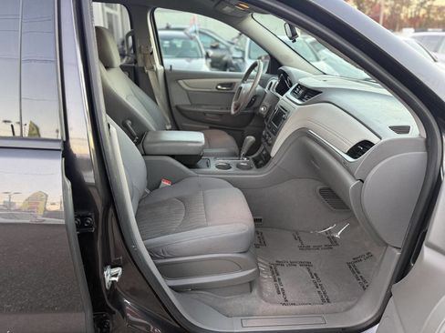 Used 2015 Chevrolet Traverse LS image 21