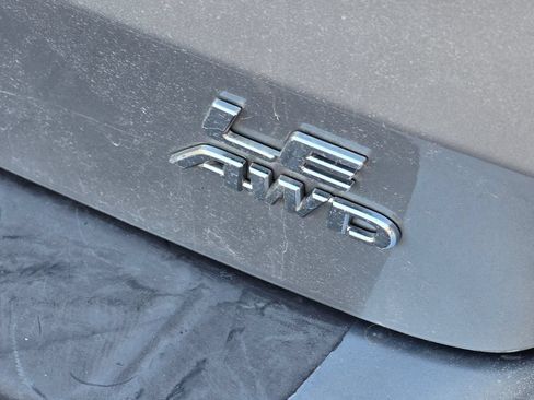 Used 2015 Toyota Sienna LE AWD/4WD image 10