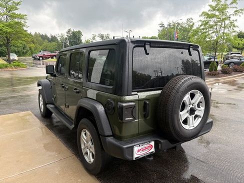 Used 2021 Jeep Wrangler Unlimited Sport AWD/4WD image 3