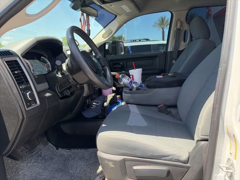 Used 2018 RAM 2500 Tradesman w/ Chrome Appearance Group AWD/4WD image 9