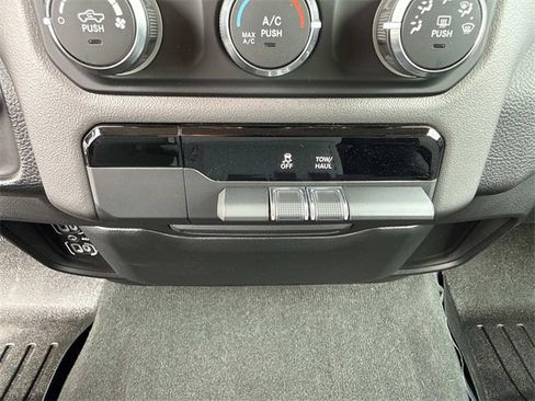 Used 2020 RAM 1500 Big Horn image 22