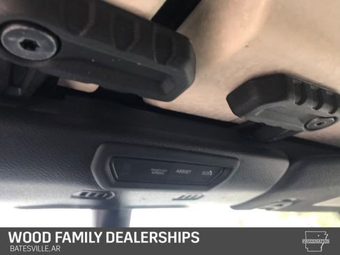 Used 2023 Jeep Gladiator Mojave w/ Cold Weather Group image 19