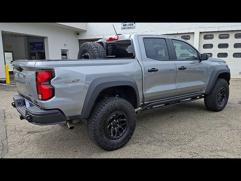 Certified 2025 Chevrolet Colorado ZR2 w/ ZR2 Bison Edition AWD/4WD image 8