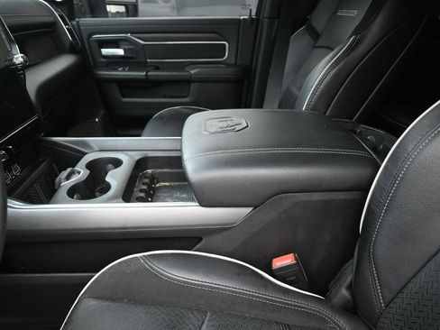 Used 2025 RAM 2500 Laramie AWD/4WD image 21