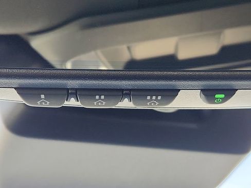 Certified 2025 Subaru Forester image 21