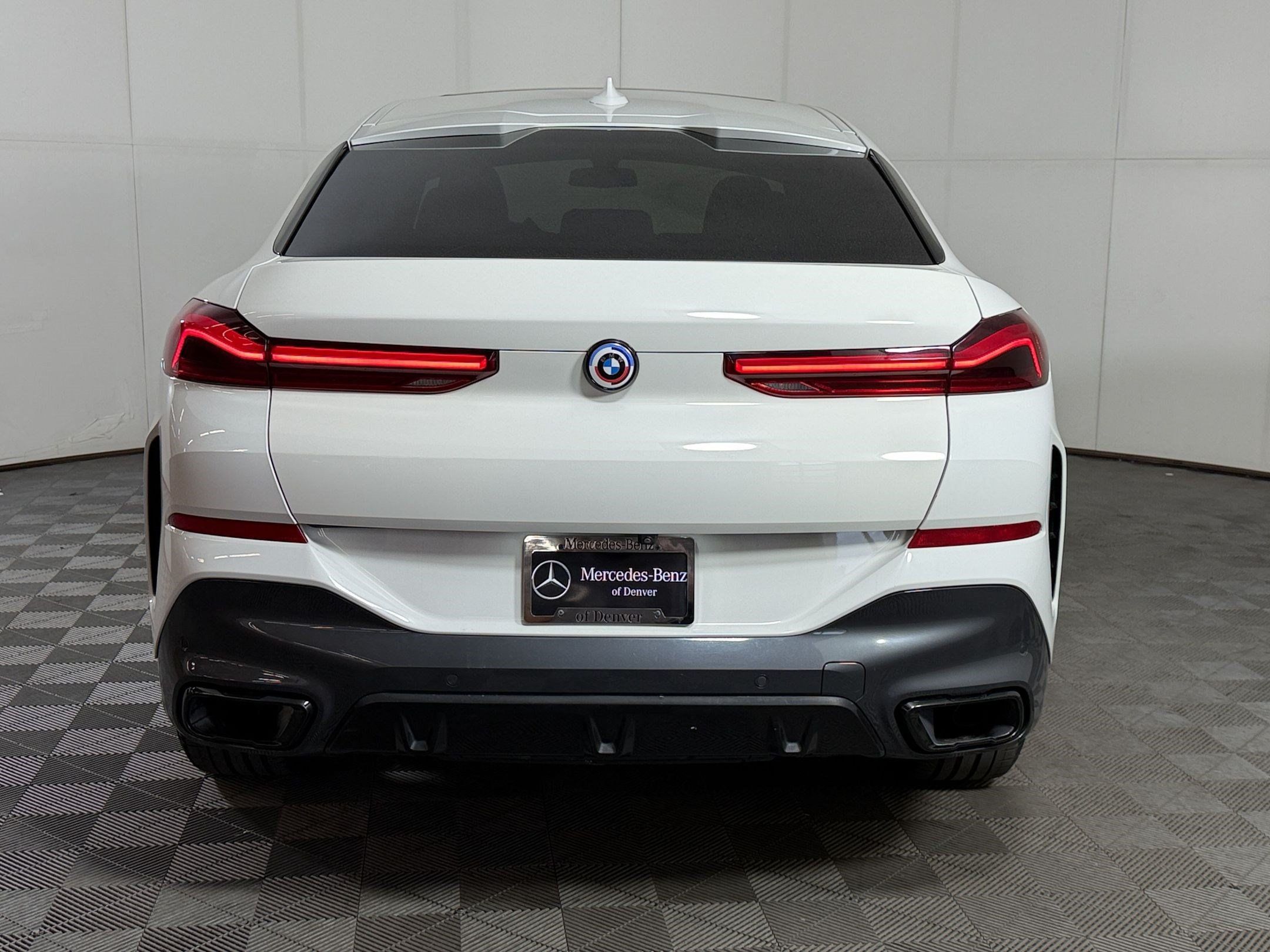 Used 2022 BMW X6 xDrive40i w/ M Sport Package AWD/4WD image 10