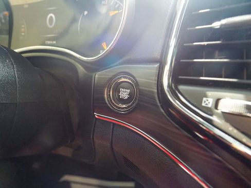 Used 2021 Jeep Grand Cherokee Limited w/ Luxury Group II image 26