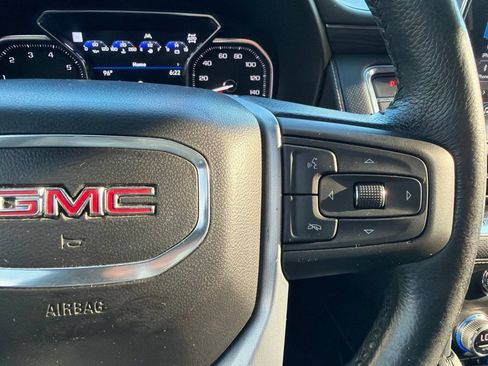 Used 2021 GMC Yukon SLT w/ SLT Premium Package AWD/4WD image 12