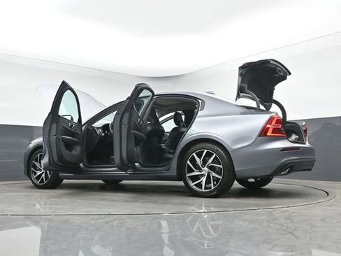 Used 2020 Volvo S60 T5 Momentum w/ Protection Package Premier FWD image 47