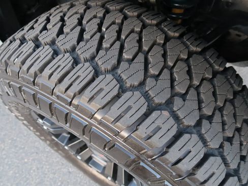 Used 2014 Toyota Tacoma Pickup 4D 6 ft image 11