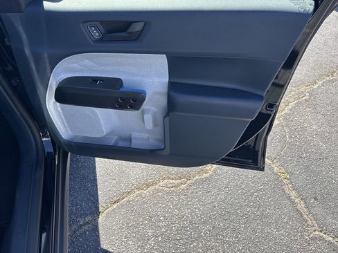 New 2025 Ford Maverick XLT image 14