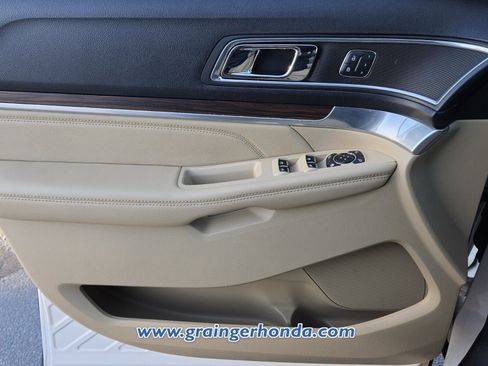 Used 2017 Ford Explorer Limited w/ Class II Trailer Tow Package image 23