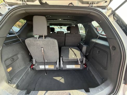 Used 2014 Ford Explorer XLT w/ Equipment Group 201A AWD/4WD image 29