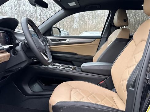 Used 2024 Volkswagen Atlas Cross Sport SE w/ Panoramic Sunroof Package image 12