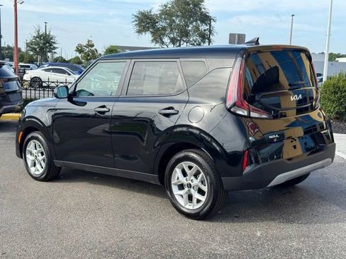 Certified 2025 Kia Soul LX FWD image 5
