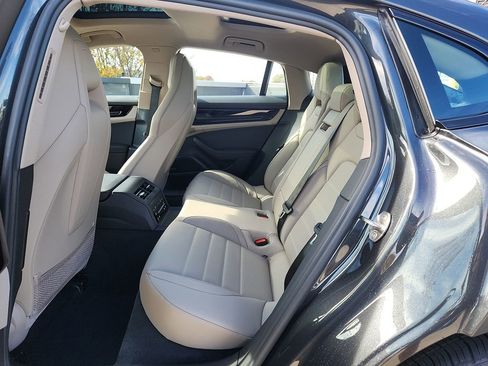 New 2026 Porsche Panamera 4 image 9