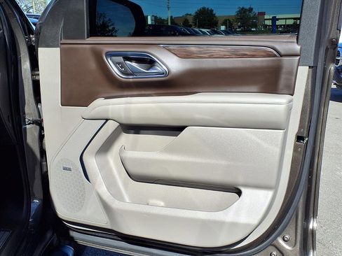 Used 2021 Chevrolet Suburban Z71 w/ Rear Media and Nav Package image 12