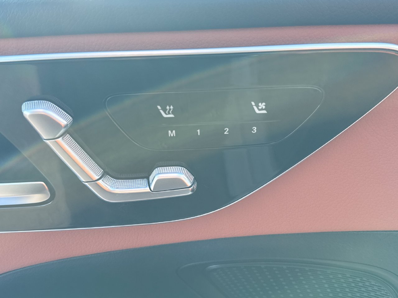 Used 2025 Mercedes-Benz C 300 Sedan image 15
