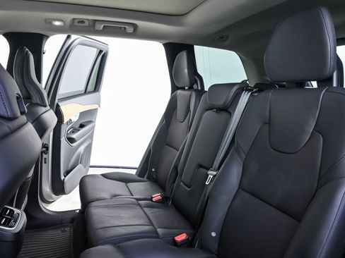Certified 2024 Volvo XC90 B5 Plus image 23