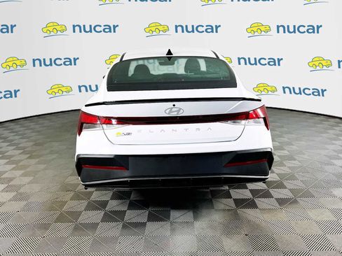 Certified 2025 Hyundai Elantra Sport FWD image 6
