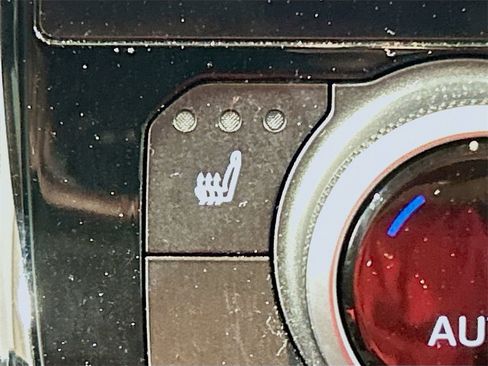 Used 2024 Toyota Highlander XLE image 17