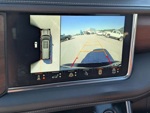 Used 2023 GMC Yukon XL Denali Ultimate image 26