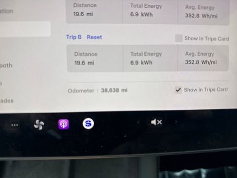 Used 2023 Tesla Model Y AWD image 13