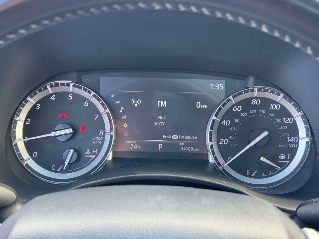 Used 2022 Toyota Highlander XLE AWD/4WD image 27
