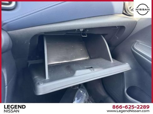 Used 2023 Nissan Versa SV FWD image 33