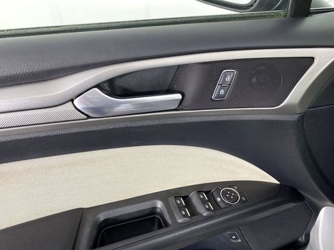 Used 2018 Ford Fusion S FWD image 13
