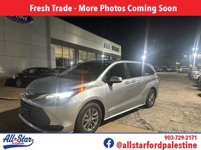 Used 2021 Toyota Sienna LE