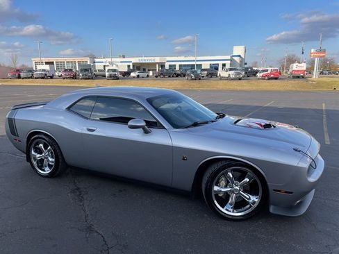 Used 2016 Dodge Challenger R/T Scat Pack image 2