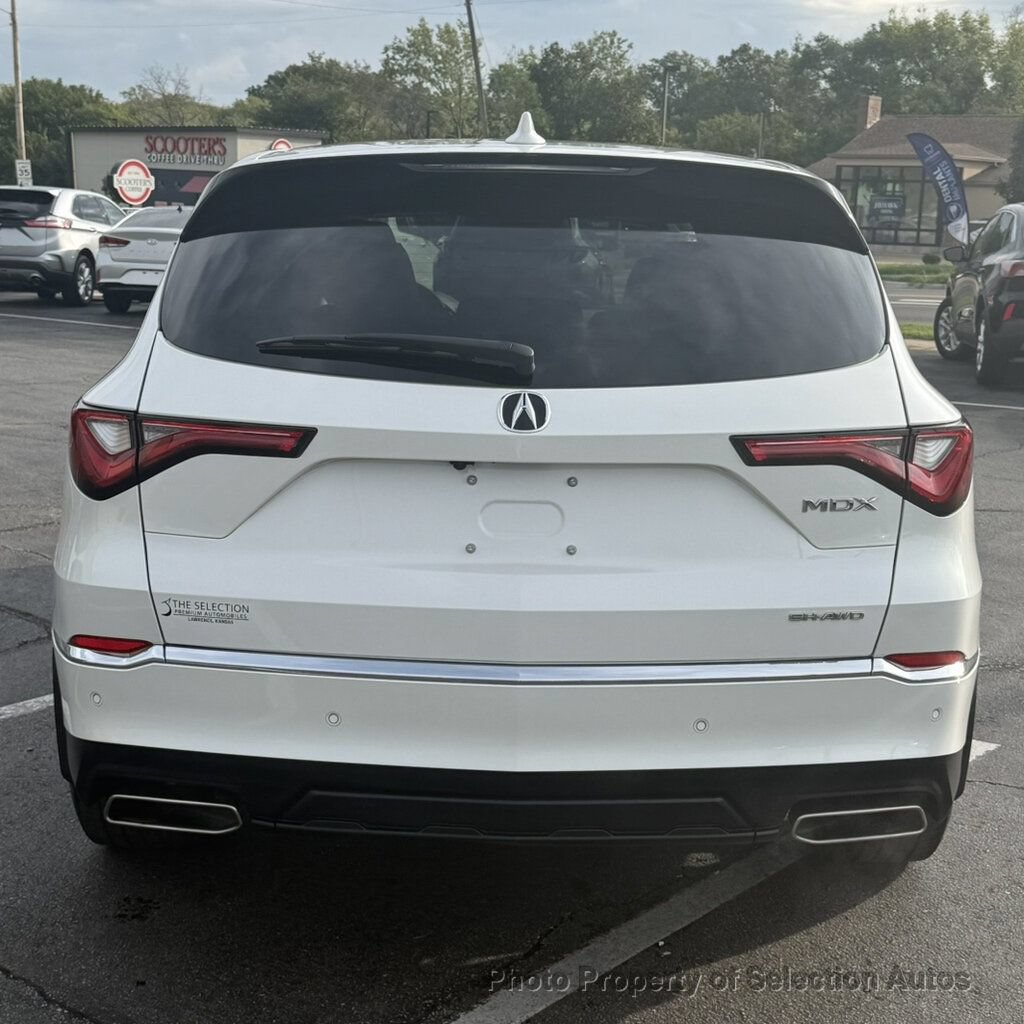 Used 2023 Acura MDX w/ Technology Package AWD/4WD image 14