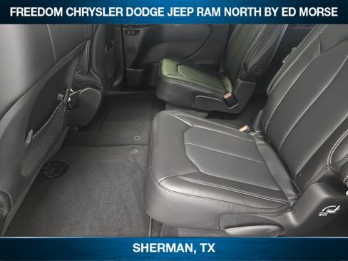 New 2026 Chrysler Voyager LX image 20