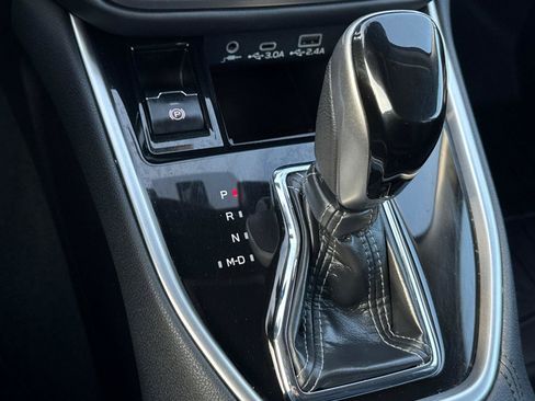 Used 2024 Subaru Outback Premium image 25