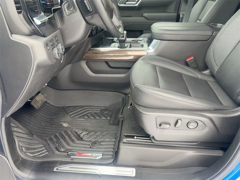 Used 2025 Chevrolet Silverado 1500 LT Trail Boss w/ Convenience Package II image 12