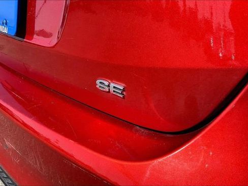 Used 2018 Ford Focus SE FWD image 7