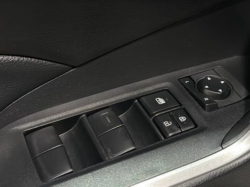 Used 2020 Toyota RAV4 LE w/ All Weather Liner Package AWD/4WD image 19
