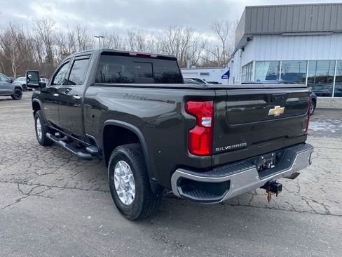 Used 2022 Chevrolet Silverado 2500 LTZ w/ LTZ Convenience Package image 3