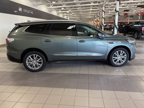 Used 2023 Buick Enclave Premium w/ Experience Buick Package image 7