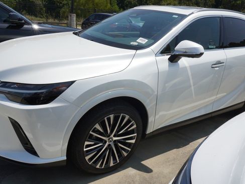 Certified 2025 Lexus RX 350 Premium Plus w/ Accessory Package (Z1) FWD image 4