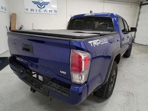 Used 2022 Toyota Tacoma TRD Off-Road w/ Technology Package AWD/4WD image 4
