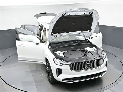 New 2026 Volvo XC90 B6 Ultra image 51